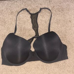 Black Victoria’s Secret bra